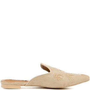 SHOEROOM21 BOUTIQUE Shoes - Ladies slip on flat nude Mules with embroidry. SHOEROOM21 BOUTIQUE Shoes - Ladies slip on flat nude Mules with embroidry.
